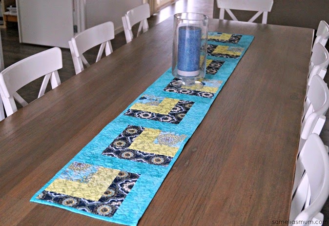 whip-it-up-quick-table-runner-1_thumb2